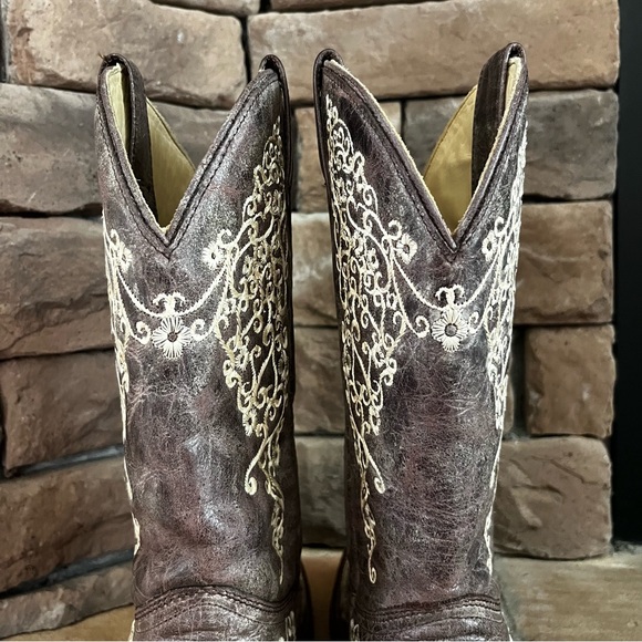 Corral Vintage Brown Crater Embroidered Western Boots / Square Toe / SZ 7.5 - Picture 10 of 16